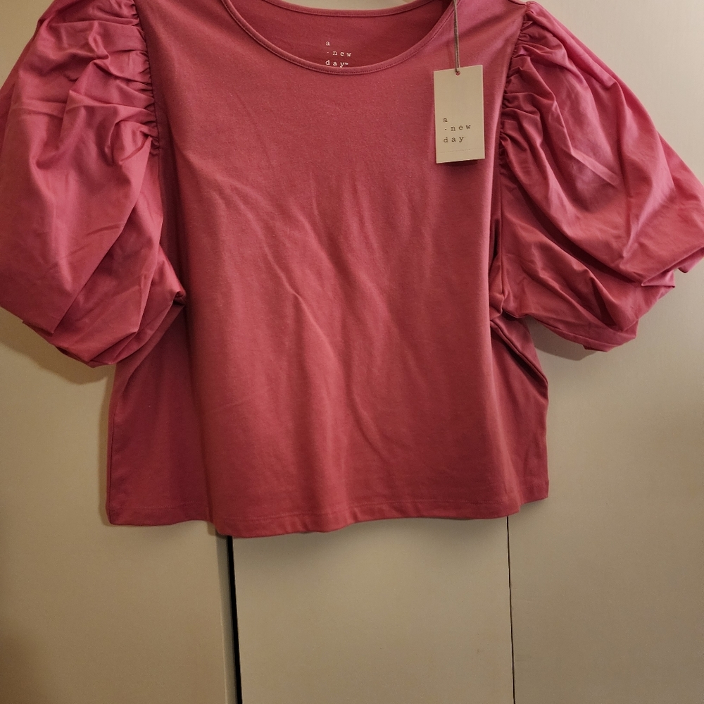 NWT dramatic blouse 👚
